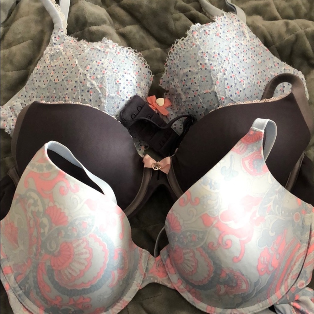 Victoria’s Secret bras